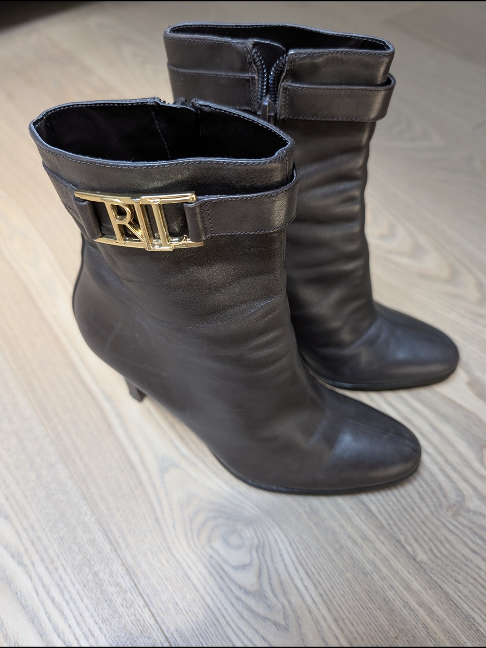 Lauren Ralph Lauren Brown Leather Ankle Boots Size 8M Gold Logo Hardware